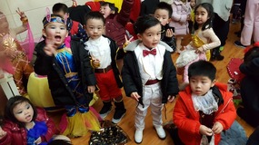 Kinder Plays & Xmas Fun