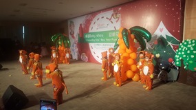 Kinder Plays & Xmas Fun