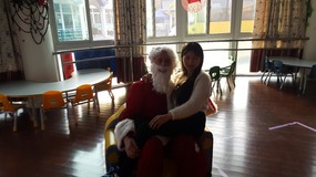 Kinder Plays & Xmas Fun