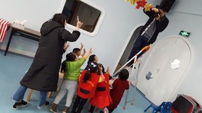 Kinder Plays & Xmas Fun