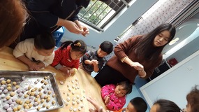Kinder Plays & Xmas Fun