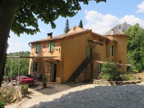 Maison d’Hotes a Angouire