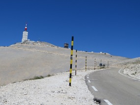Snow Poles to the Summit