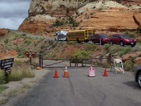 Calf Creek falls - Parking!