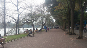Promenade bi the lake