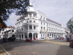 Koloniaal hotel in KAndy
