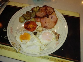 Hot breakfast on Sunday morning!