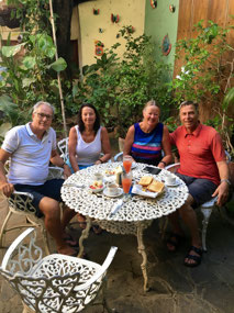 Frühstück mit Rosmarie und Karl