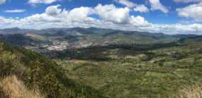 Matagalpa zwischen hügeligem Grün