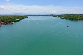 Aussicht von Brücke Rio Dulce