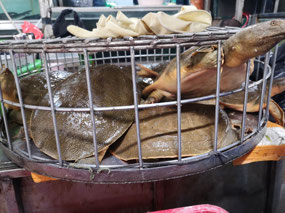 Attempted escape at the market