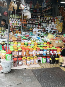 Outdoor snack vendor