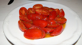 Cretan tomato salad