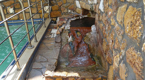 The thermal spring of the 9 Queens -Edipsos