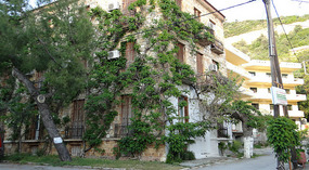 Taking you around the city of Edipsos 