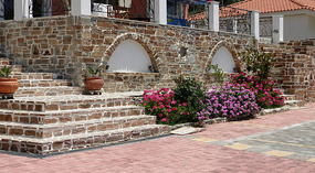 Saint George Hotel Nea Styra -Garden