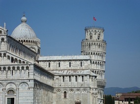 INSIDE PLAZA DEL DUOMO