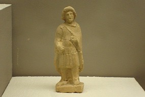 FIGURINE