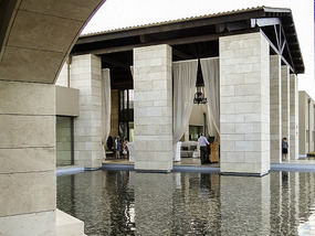 The Romanos, Costa Navarino