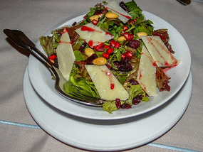 Mixed green salad 