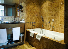  Executive Sea view & Gardens Suite  #115