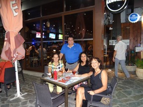 Pleasant outing with friends at Lithos Bar &Grill 