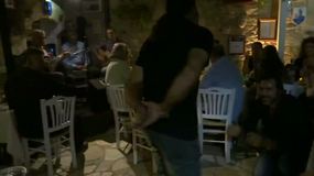 The atmosphere at weekends   (video)