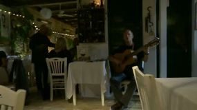 Kapios ipe pos i agapi se ena asteri katiki.-Video