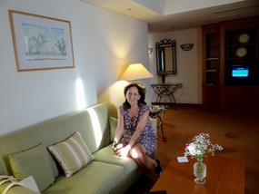 Welcome to Hilton Cyprus. -Let me show you around!