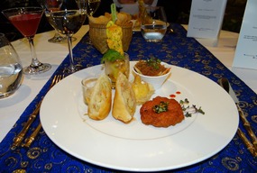 The 5 starters presentation are extremely Yummy!