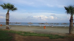 MAKENZI BEACH FRONT