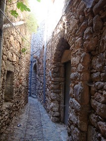 Narrow passages -neighbourhood