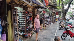 endless shoe shops in Hanoi