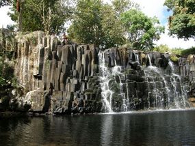 Rochester Waterfall - Souillac.