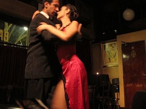 Tango Right Before Our Eyes.