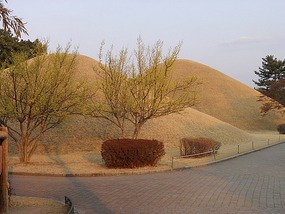 Royal Tombs Daereungwong.