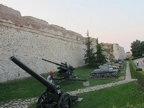 Guns Display At Fort.
