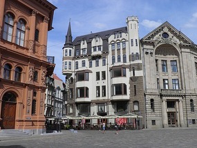 Narrow Streets, Majestic Churches & Buildings.
