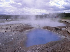 Hot Pools - Geysir.