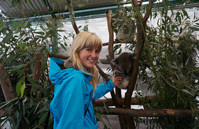 Frida Meets a Koala - Whiteman Park.