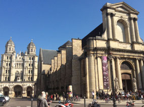 Place De Theatre