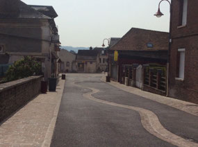 Rue Saint-Pierre-du Vauvray
