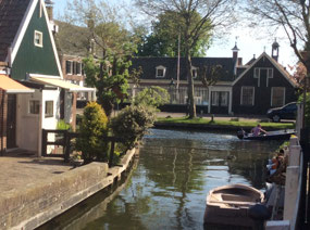 Edam village Constabelbrug canal