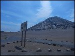 entry of the Huaca de la Luna. lots of desert ;-)