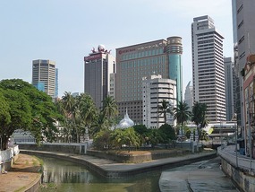 Ultra modern Kuala Lumpur - just don't look ...