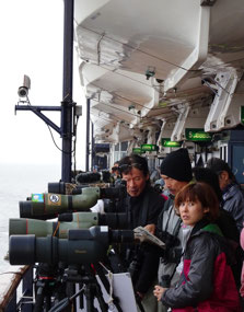 Japanese camera buffs on TransPacific crossing
