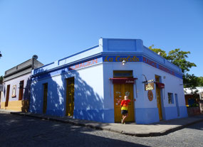 Orange and yellow on blue - Colonia