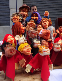 The puppets on Avenida Defensa are too orange ...