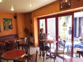 A quiet coffee in Narbonne.