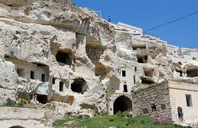 Cavusin hills